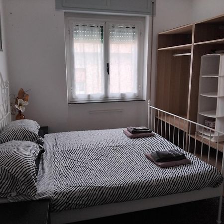 Al Mare Da Gaia Apartment Savona Bagian luar foto