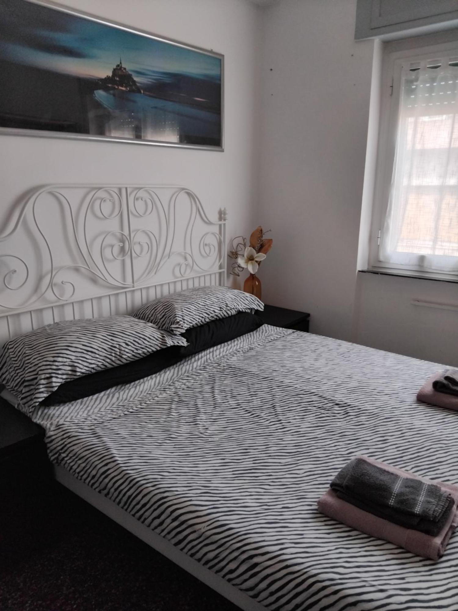 Al Mare Da Gaia Apartment Savona Bagian luar foto