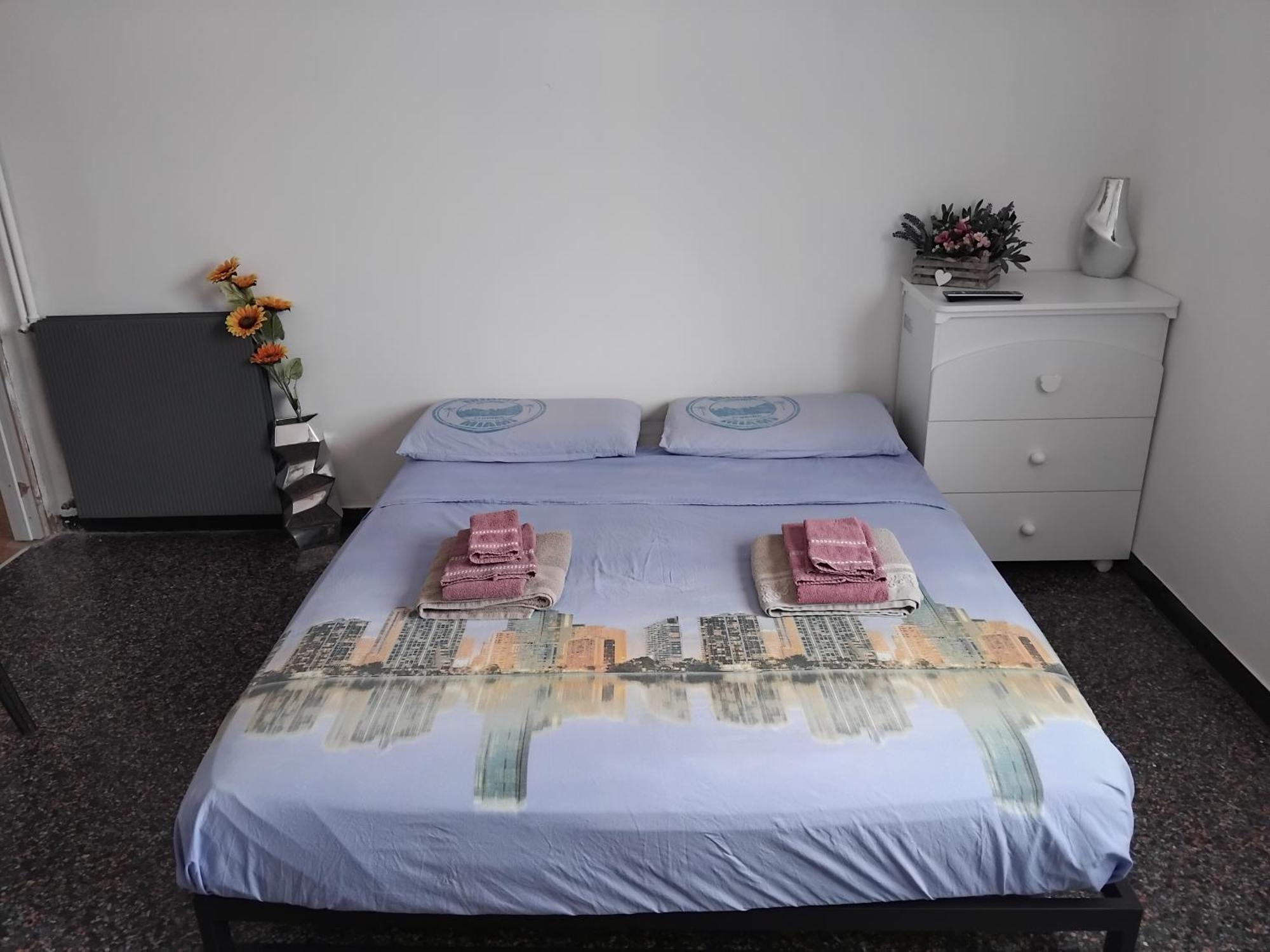 Al Mare Da Gaia Apartment Savona Bagian luar foto